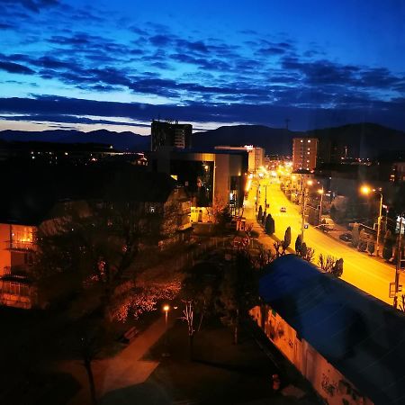 Studio 1O1O1 Apartment Piatra Neamt Luaran gambar